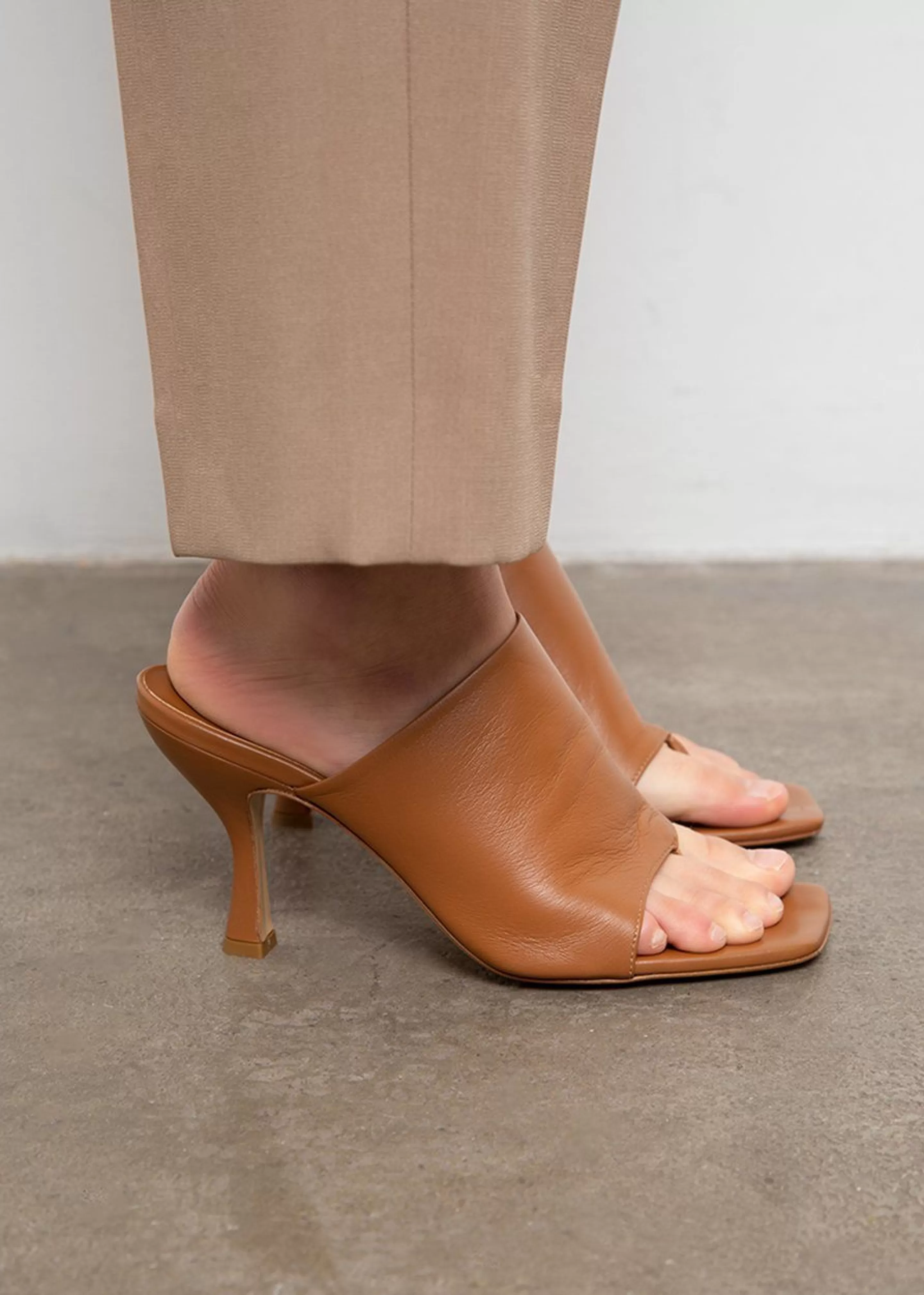 Shoes | The Frankie Shop Gia X Pernille Teisbaek Leather Mule Sandal Brown