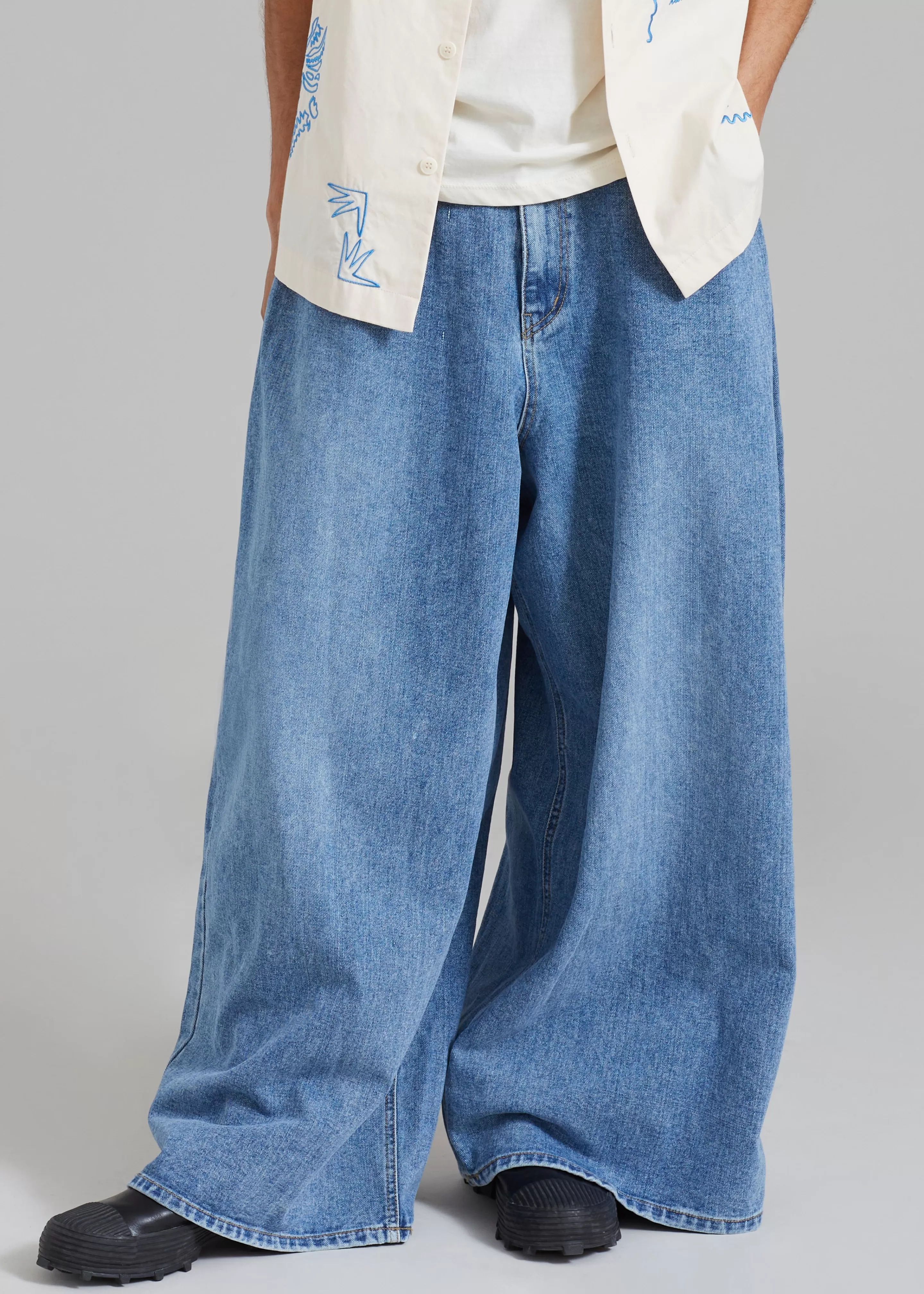 Bottoms | The Frankie Shop Sasha Men Wide Leg Jeans Worn Wash