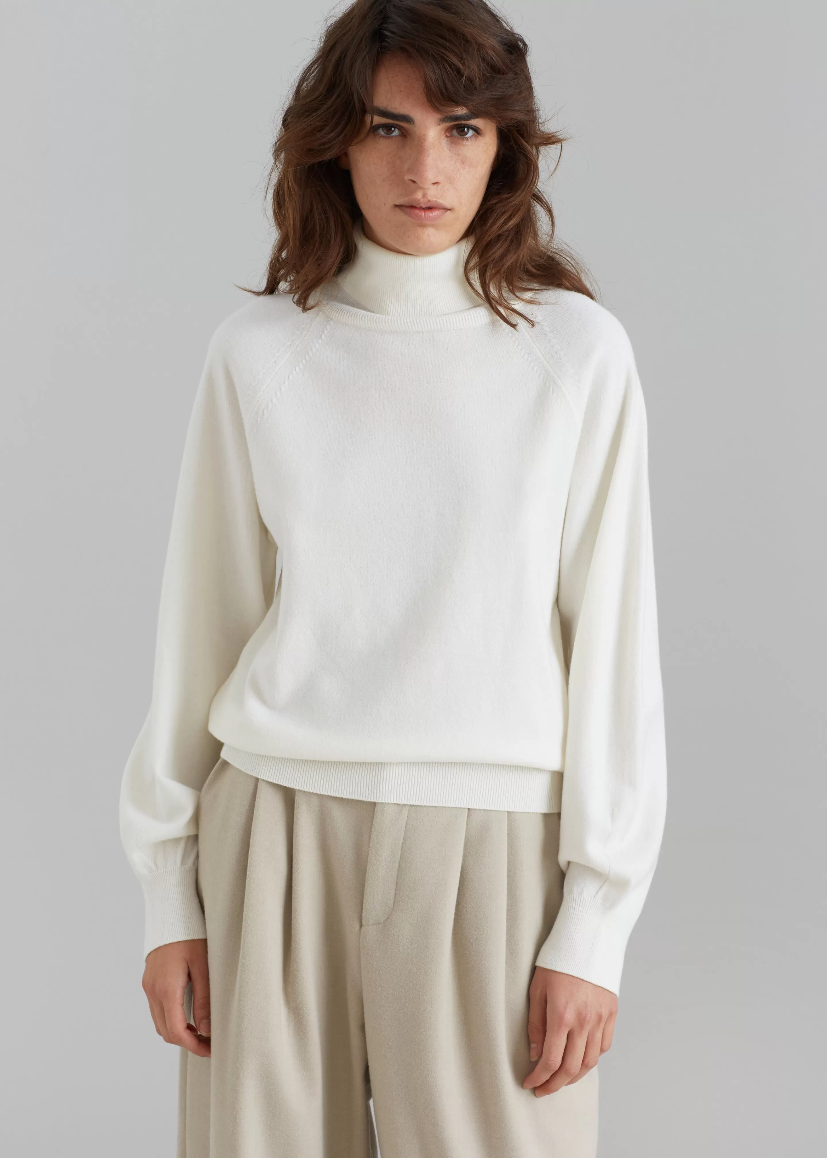 Knitwear | The Frankie Shop Variel Turtleneck Sweater Cream